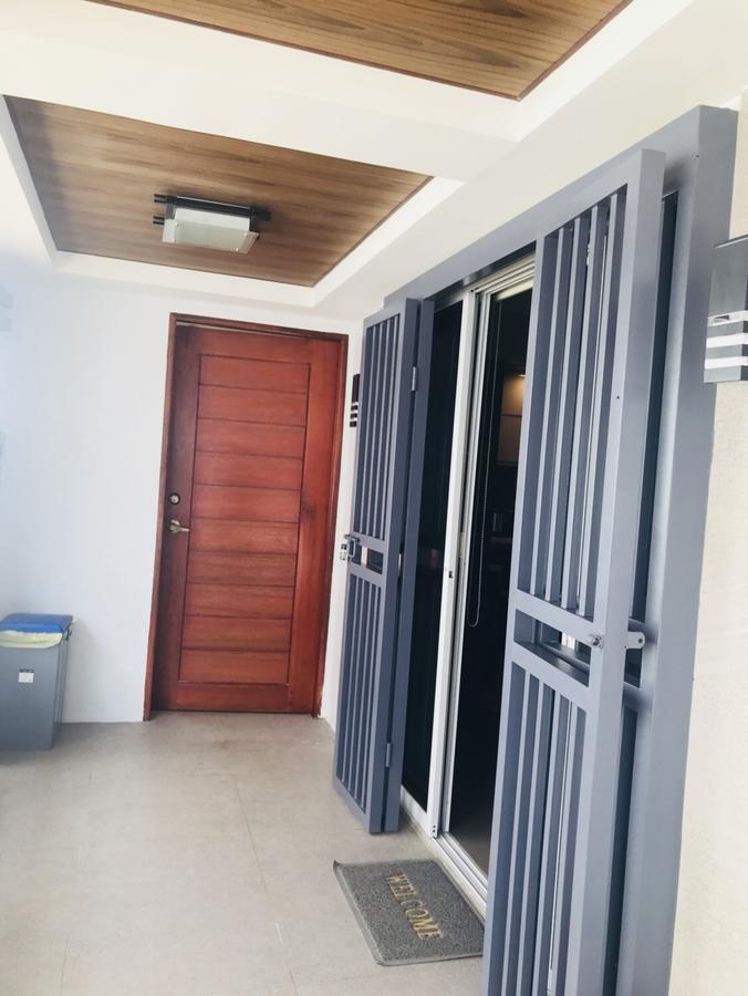 Hillary Timog Park Homes Ángeles Exterior foto