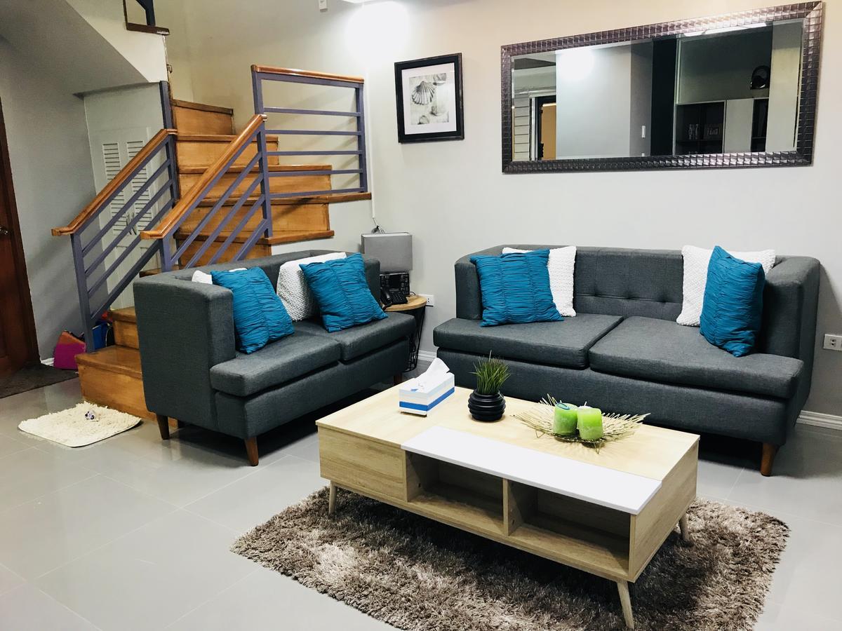 Hillary Timog Park Homes Ángeles Exterior foto