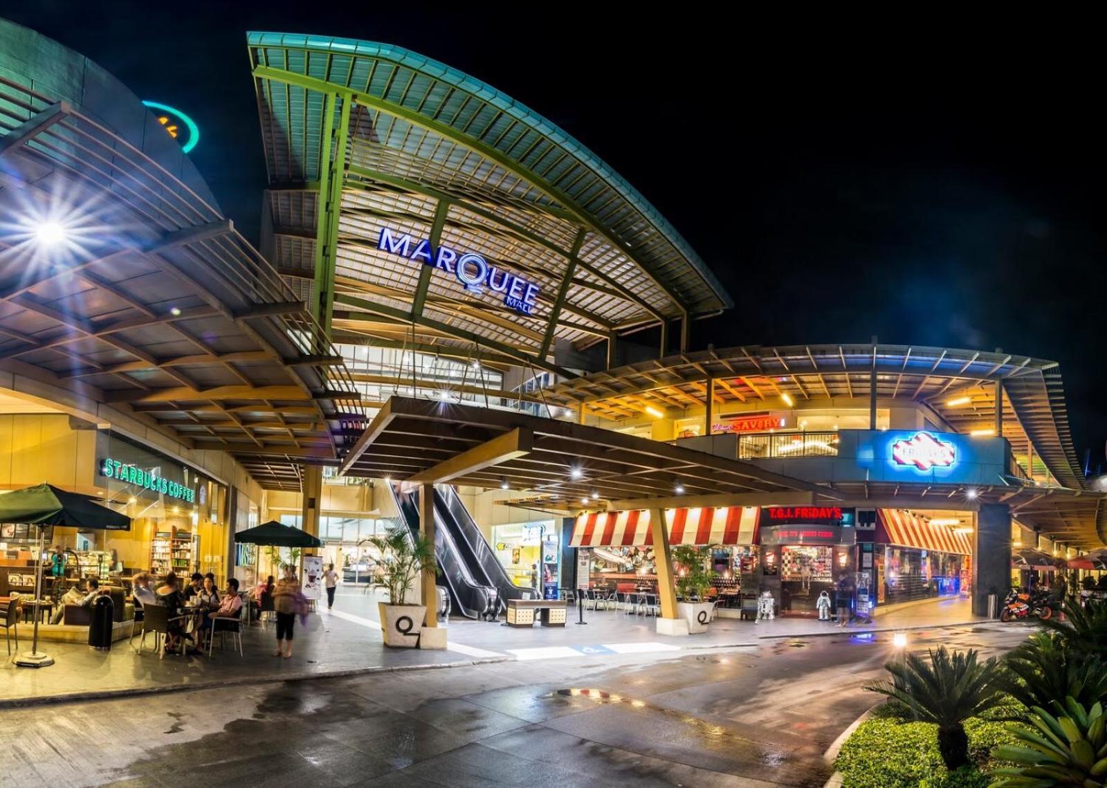 Hillary Timog Park Homes Ángeles Exterior foto